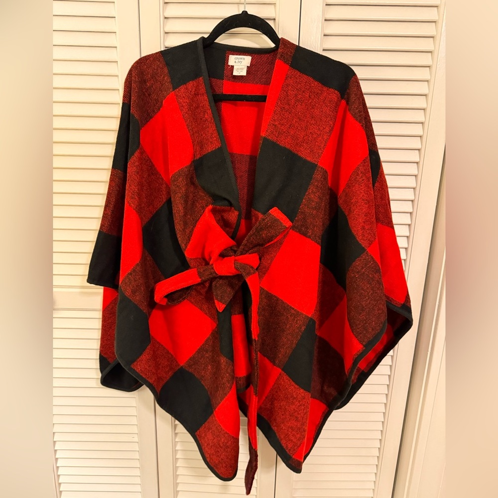 LG Crown and Ivy Flannel Wrap Poncho